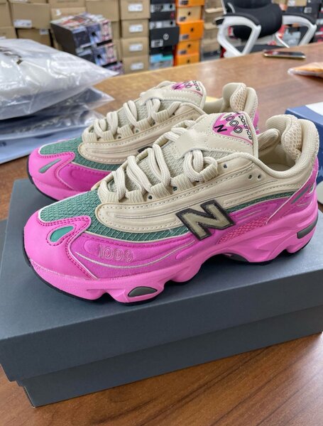 Sneakers