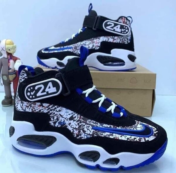 Sneaker