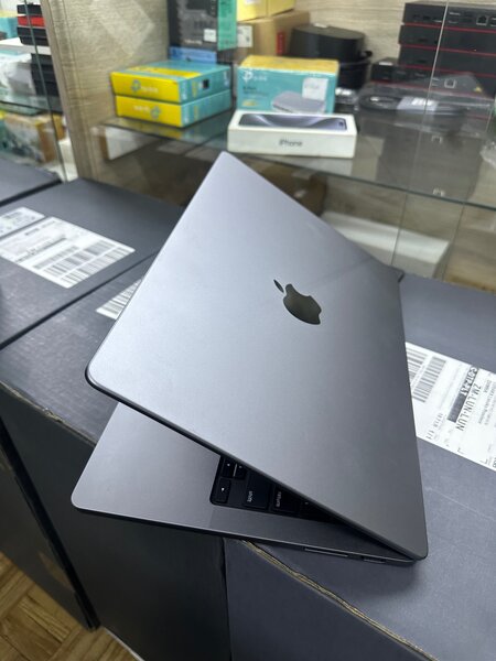 Apple MacBook