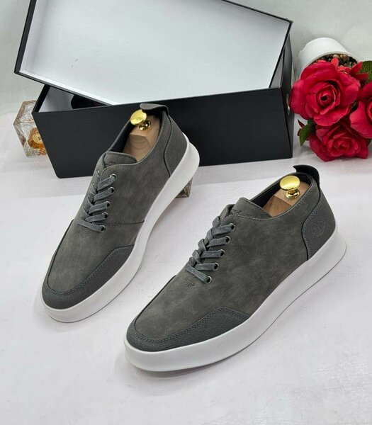 Men's shoes