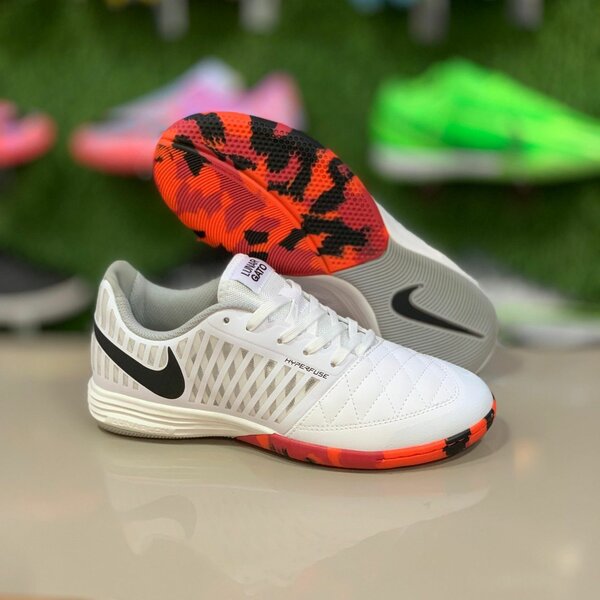 Nike tempo