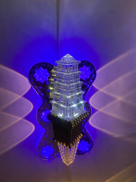Bedside wall light
