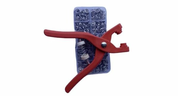 Pince à Boutons + 150 éléments