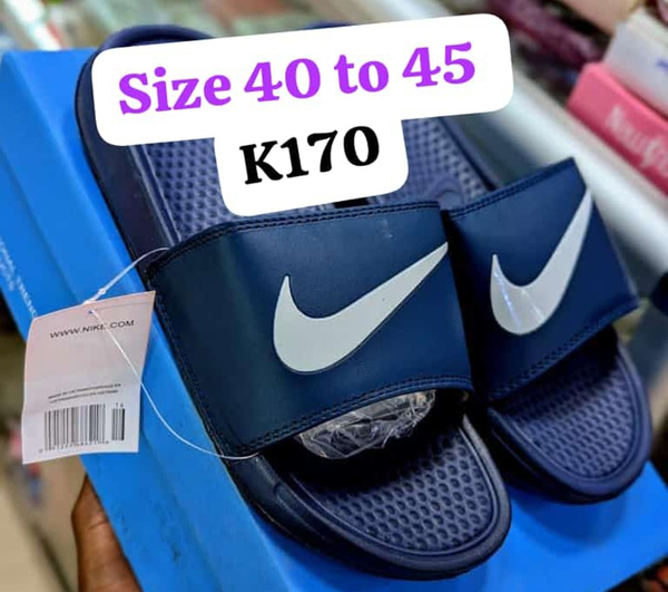 nike flip flops