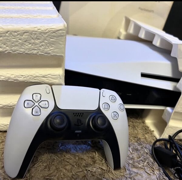 PLAYSTATION 5
