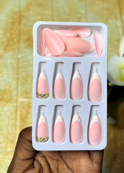 Faux Ongles Mains