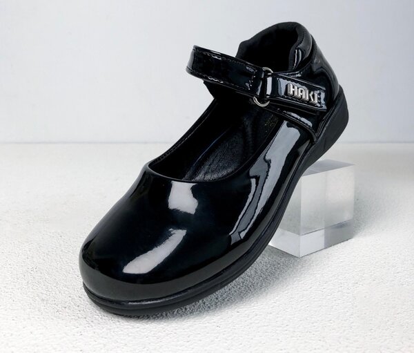 Girls shoes