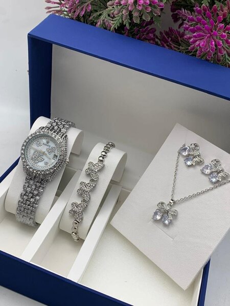 Ladies jewelry set