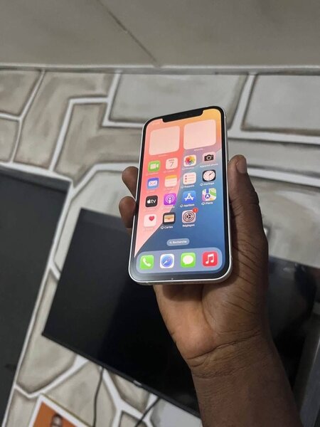 iPhone 12 simple