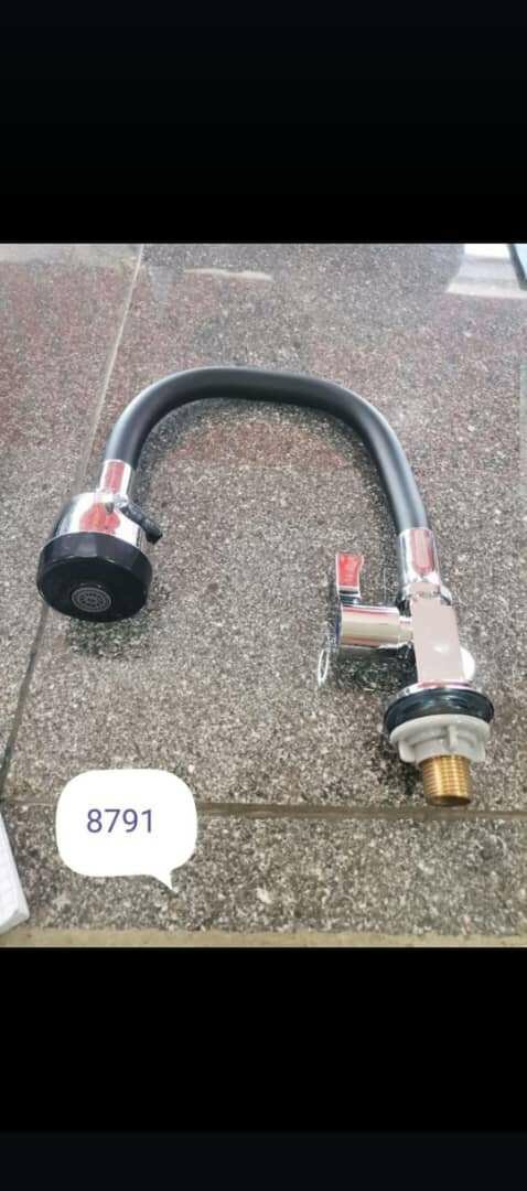 Robinet flexible moderne