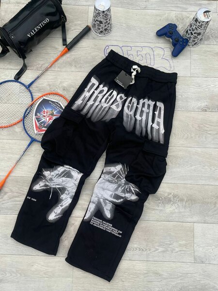 Pantalon cargo noir imprimé