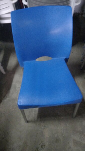 Chaise grand luxe sans manche