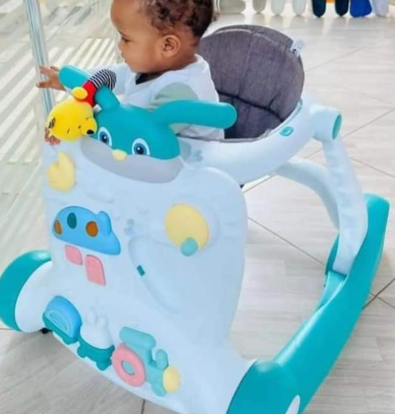 Baby chaise
