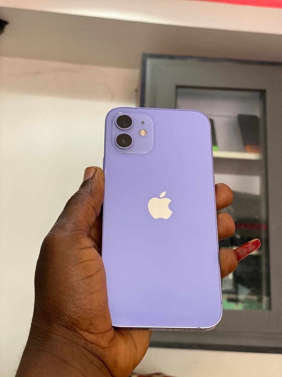 iPhone 12