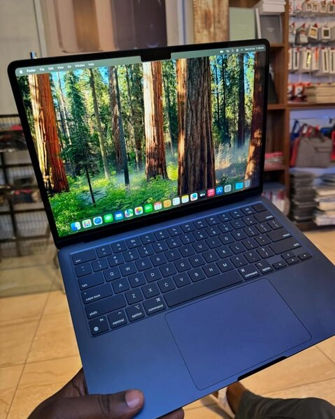 MacBook Air M2