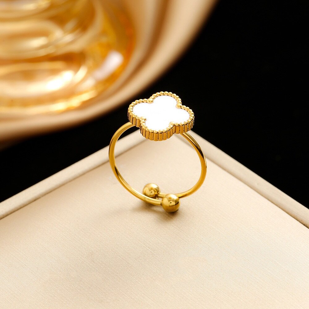 Ladies rings