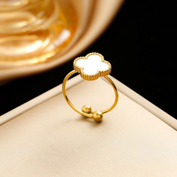 Ladies rings