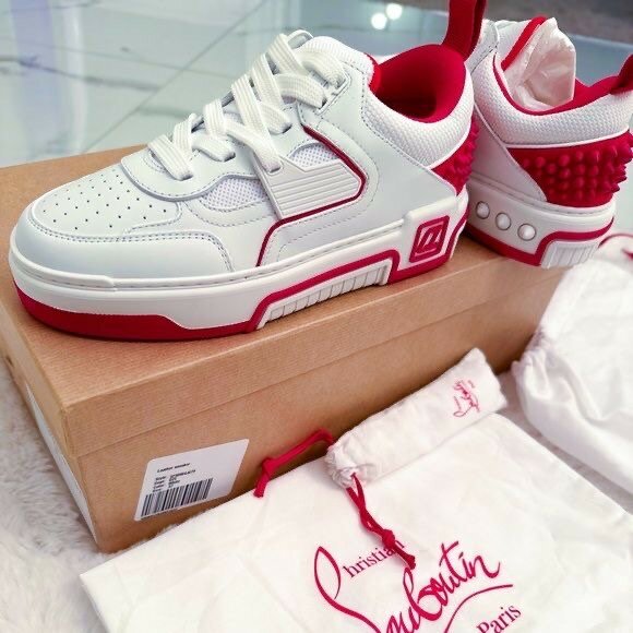 Sneakers blancs et rouges homme
