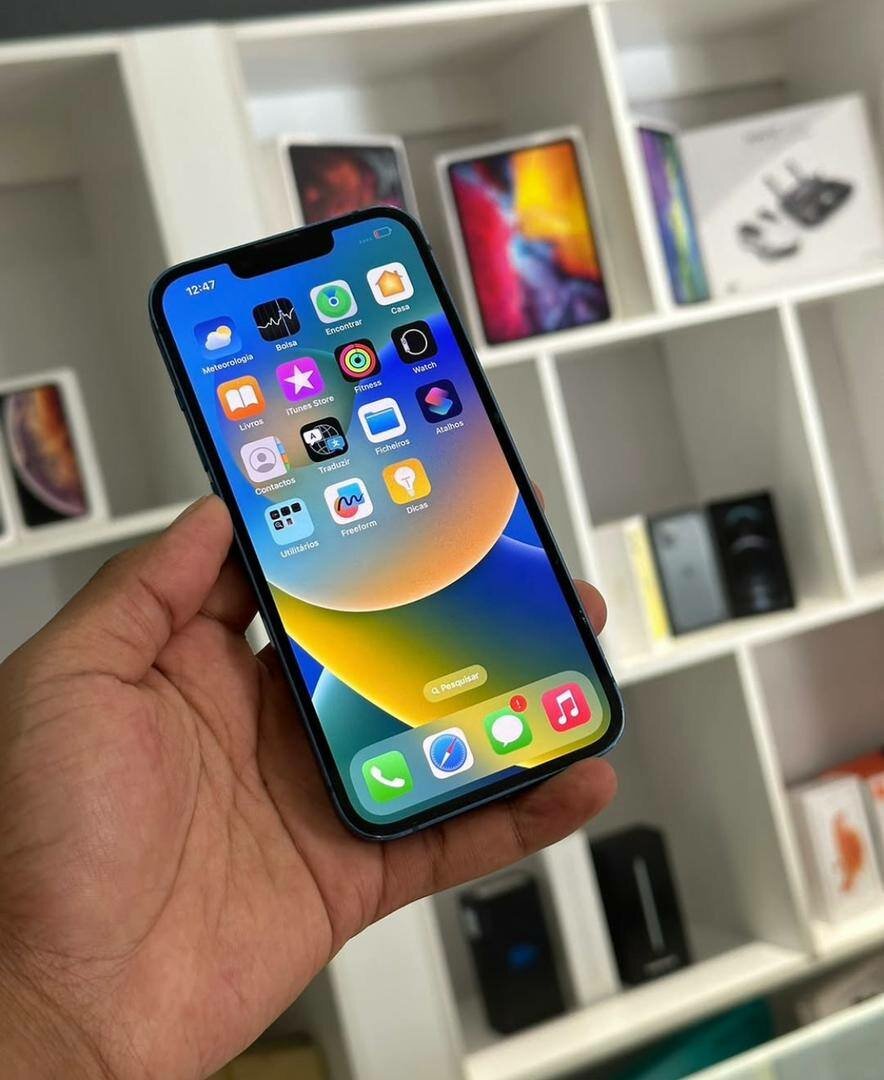 iPhone 13