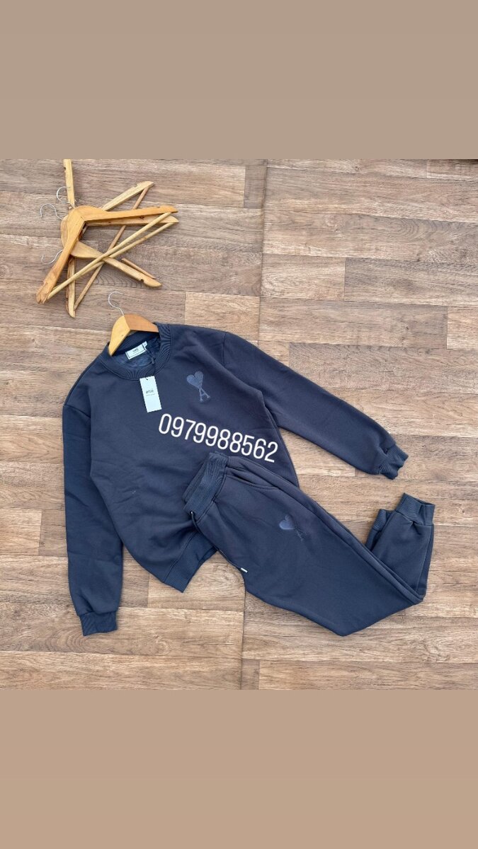 HIGH QUALITY AND HEAVY MATERIAL SUITES ALL SIZES AVAILABLE