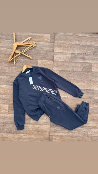 HIGH QUALITY AND HEAVY MATERIAL SUITES ALL SIZES AVAILABLE