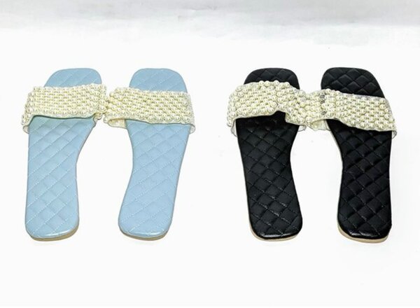 Ladies slippers