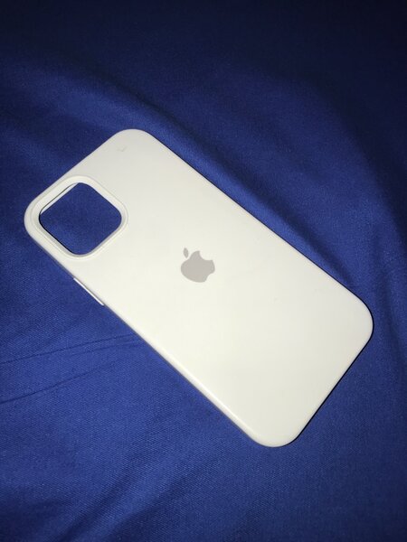 Coque iPhone 13