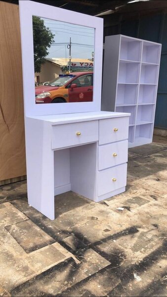 Female dresser