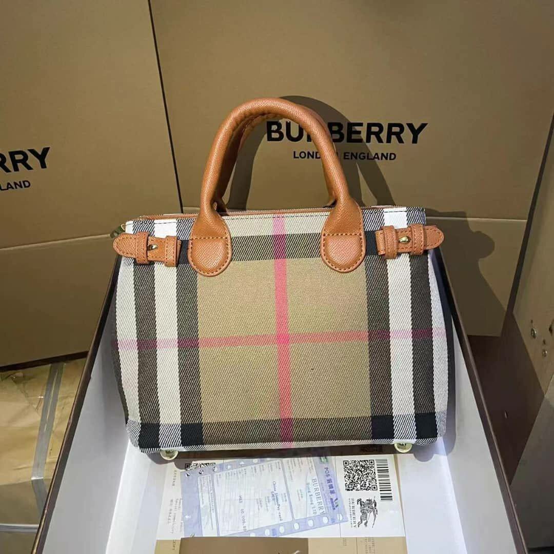 Bag for classic ladies