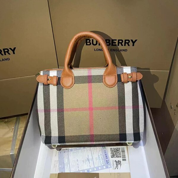 Bag for classic ladies