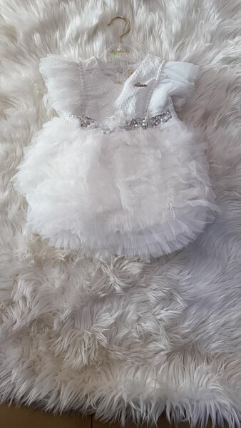 Girls dress
