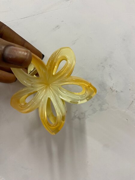Flower hair claw