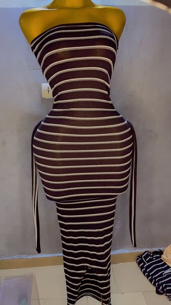 Robe Rayée Élégante Ceinturée