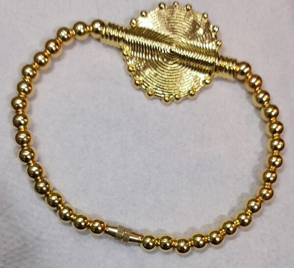 Bracelet doré perles élégantes