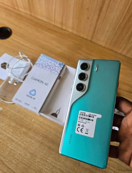 Techno Camon 40