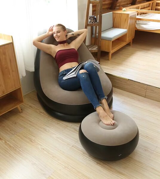 Fauteuil gonflabe pose pied