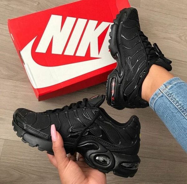 Basket nike Tn avec carton