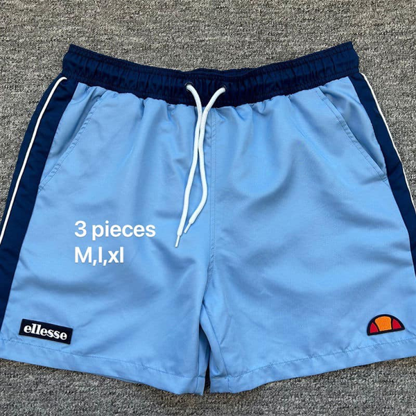 Short bleu
