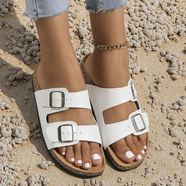 Chic sandales