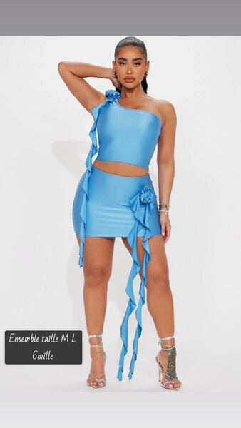 Ensemble bleu asymétrique chic