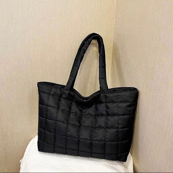 Tote bags