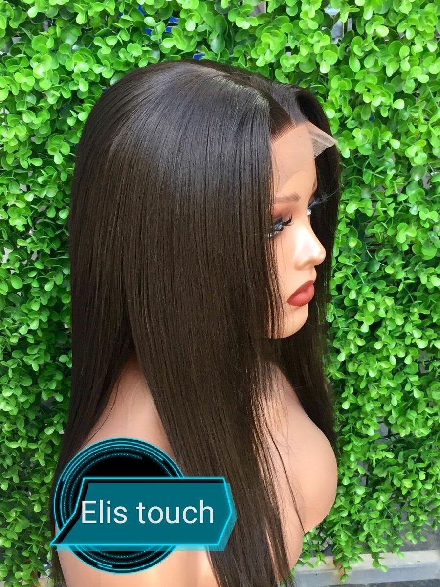 Straight wig