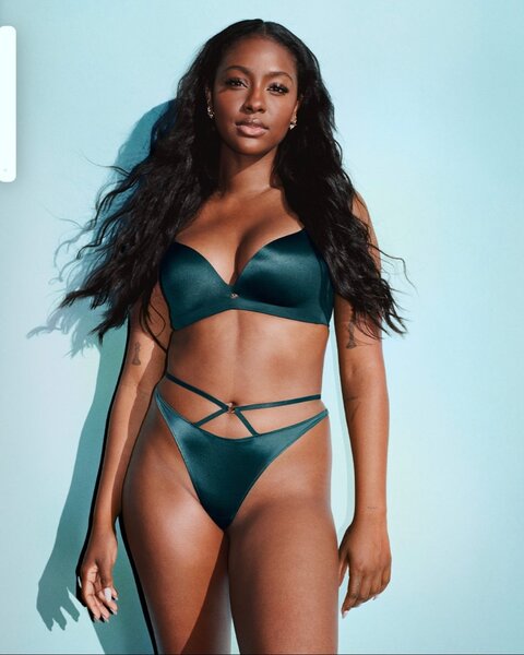 SHE INTIMATES 