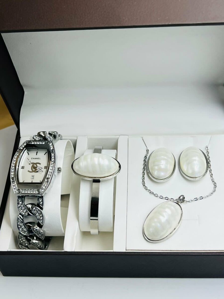 MONTRES