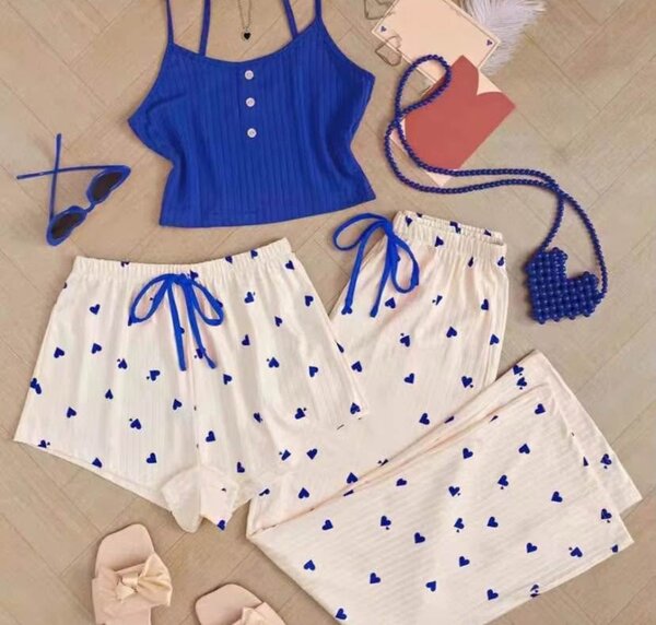 Pyjama court femme à coeurs