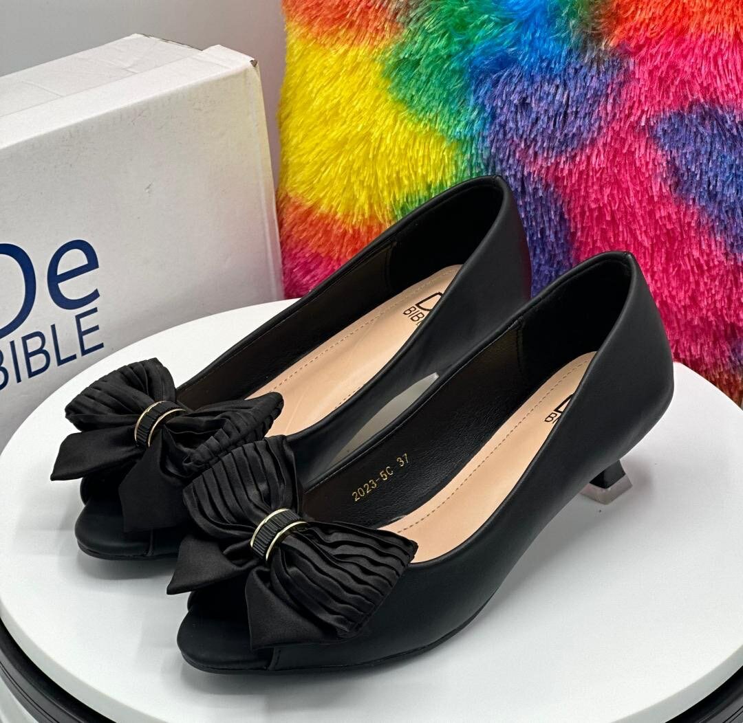 Sandal heels available