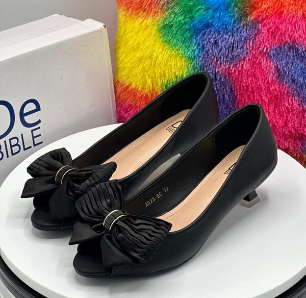 Sandal heels available