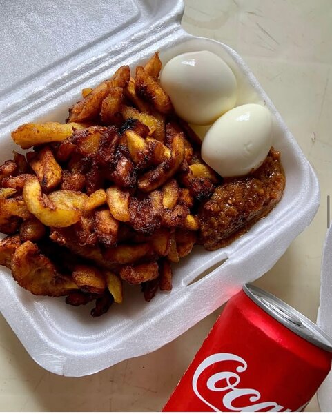 Frites de Plantain et Œufs