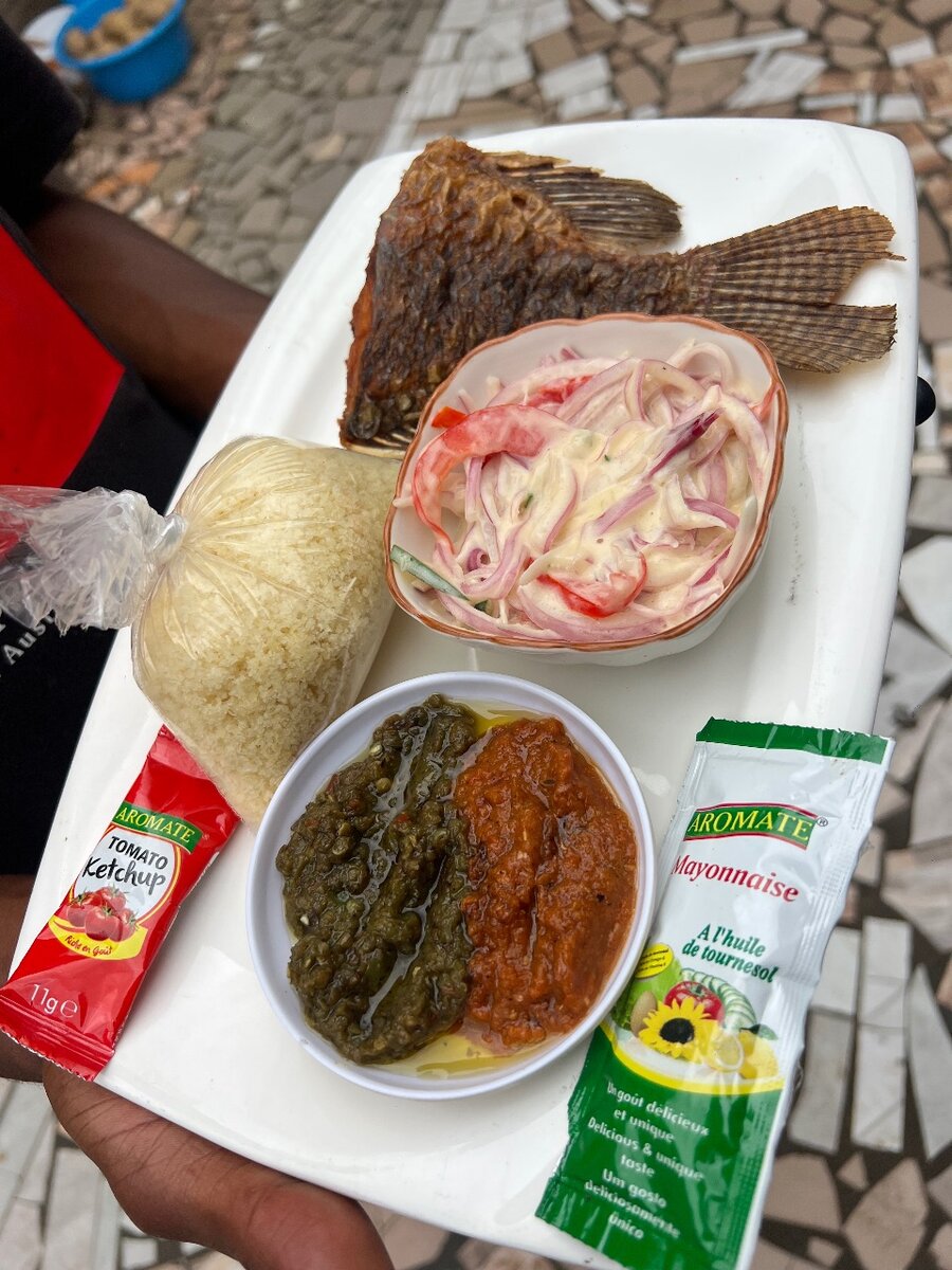 poisson grillé avec attieke