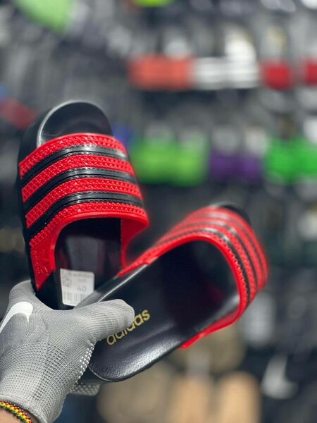 Unisex slides